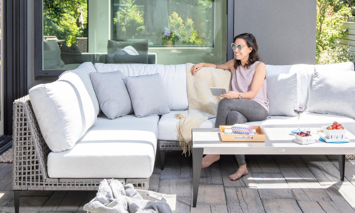 Genval Corner Chair