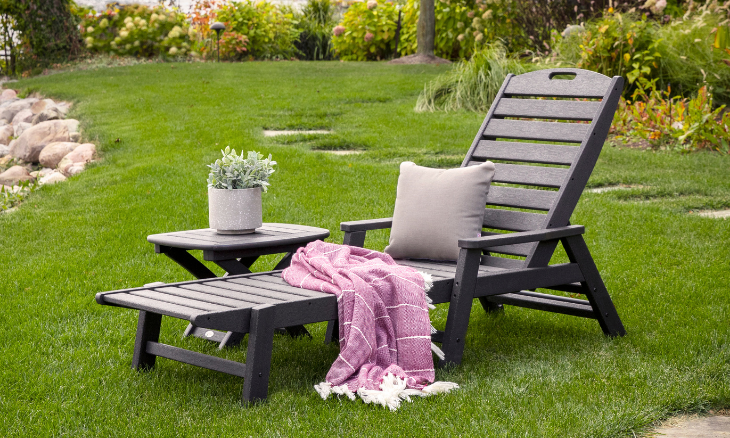 POLYWOOD Nautical Chaise with Arms - Stackable